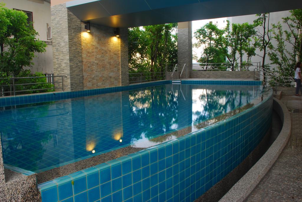 Bb Garden Resort Бангкок Экстерьер фото