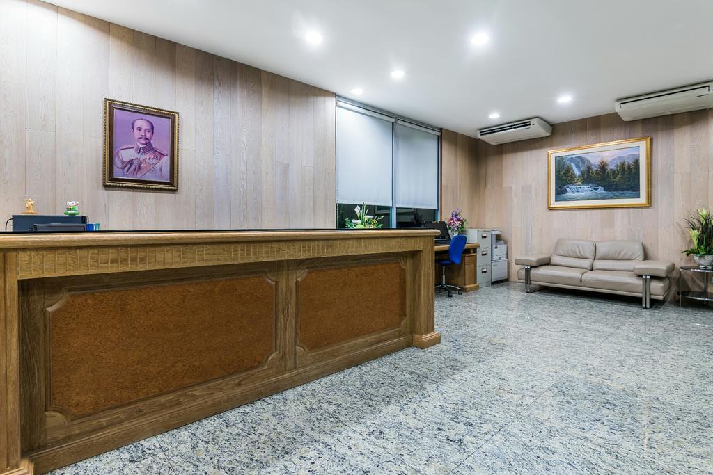 Bb Garden Resort Бангкок Экстерьер фото