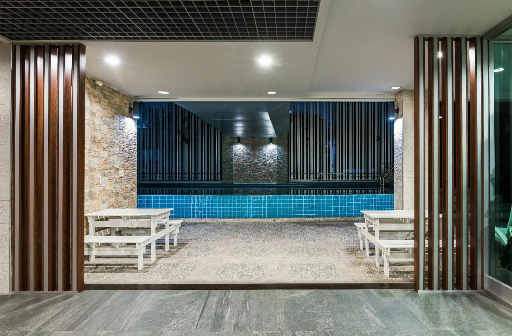 Bb Garden Resort Бангкок Экстерьер фото